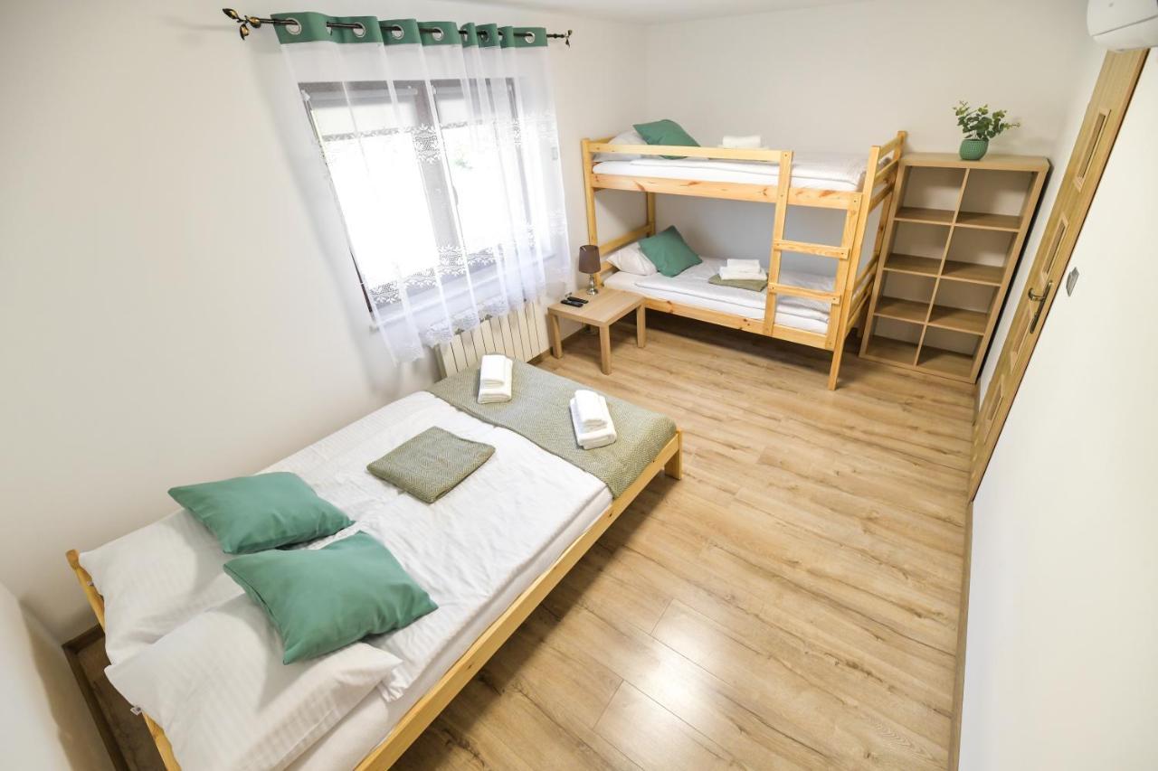 Toffee House Apartment Zator Bagian luar foto