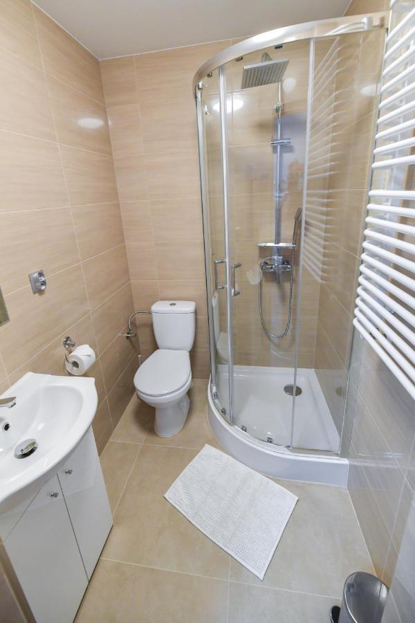 Toffee House Apartment Zator Bagian luar foto