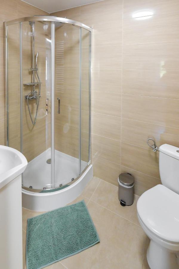 Toffee House Apartment Zator Bagian luar foto