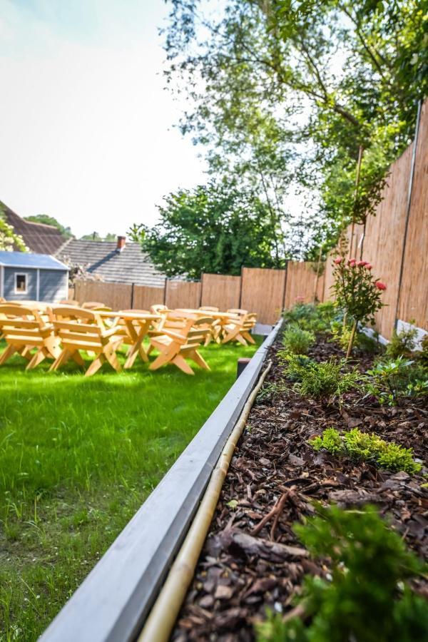 Toffee House Apartment Zator Bagian luar foto